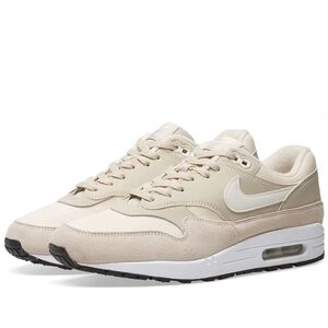 Nike Women's Tan and Cream Sneakers Brand New Never Worn